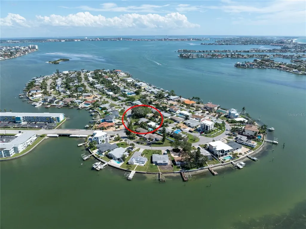6903 S Shore Drive S South Pasadena FL 33707