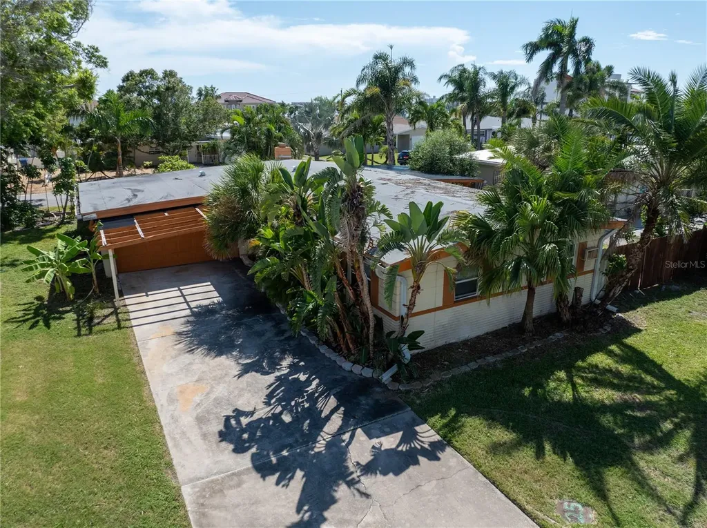 6903 S Shore Drive S South Pasadena FL 33707