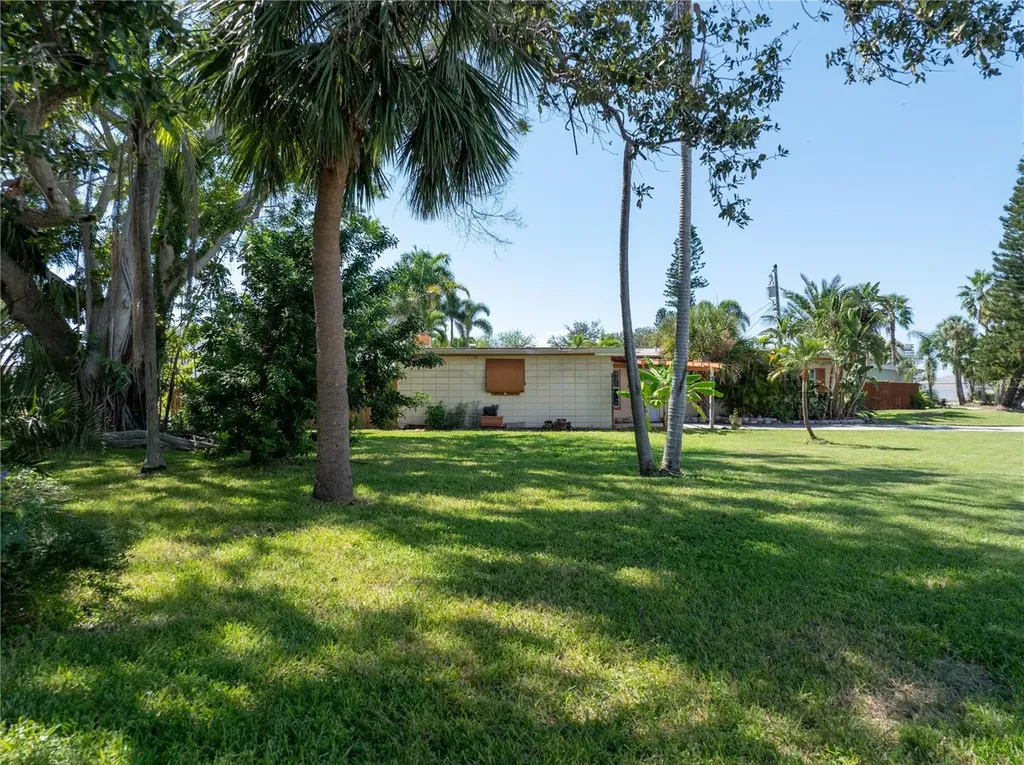 6903 S Shore Drive S South Pasadena FL 33707