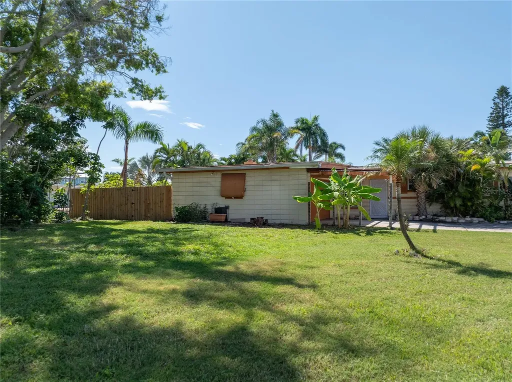 6903 S Shore Drive S South Pasadena FL 33707