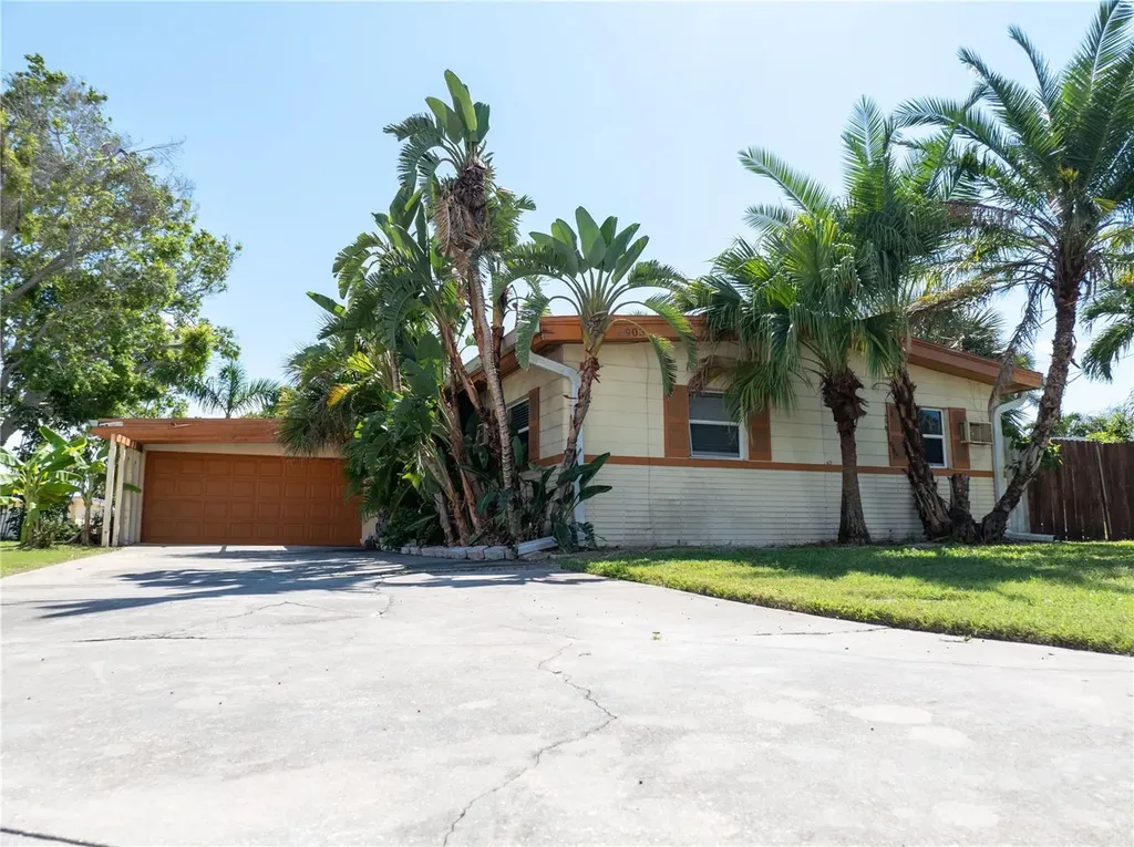 6903 S Shore Drive S South Pasadena FL 33707