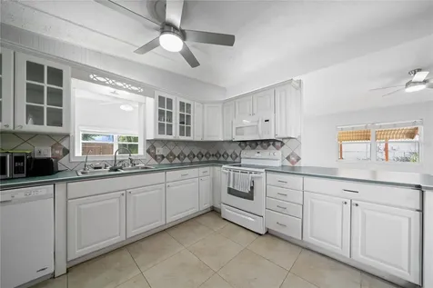 6903 S Shore Drive S South Pasadena FL 33707