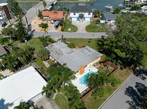 6903 S Shore Drive S South Pasadena FL 33707