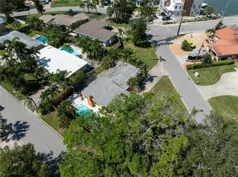 6903 S Shore Drive S South Pasadena FL 33707
