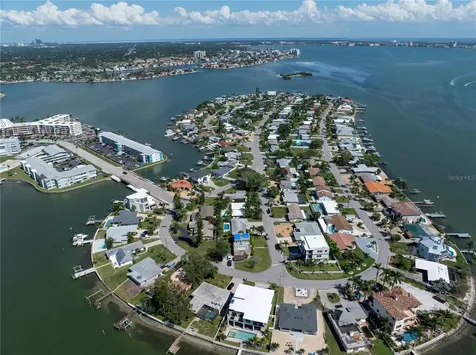 6903 S Shore Drive S South Pasadena FL 33707