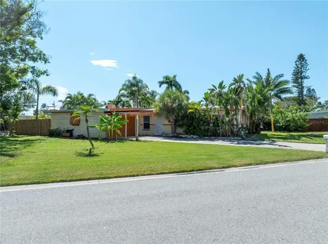 6903 S Shore Drive S South Pasadena FL 33707