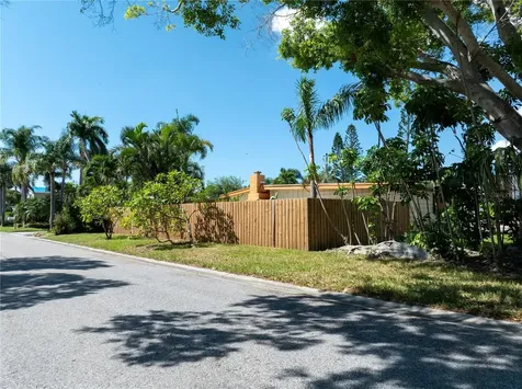 6903 S Shore Drive S South Pasadena FL 33707