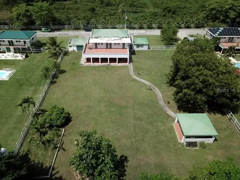 Avenue Hacienda Margarita Urb. Hacienda Margarita Luquillo PR 00773