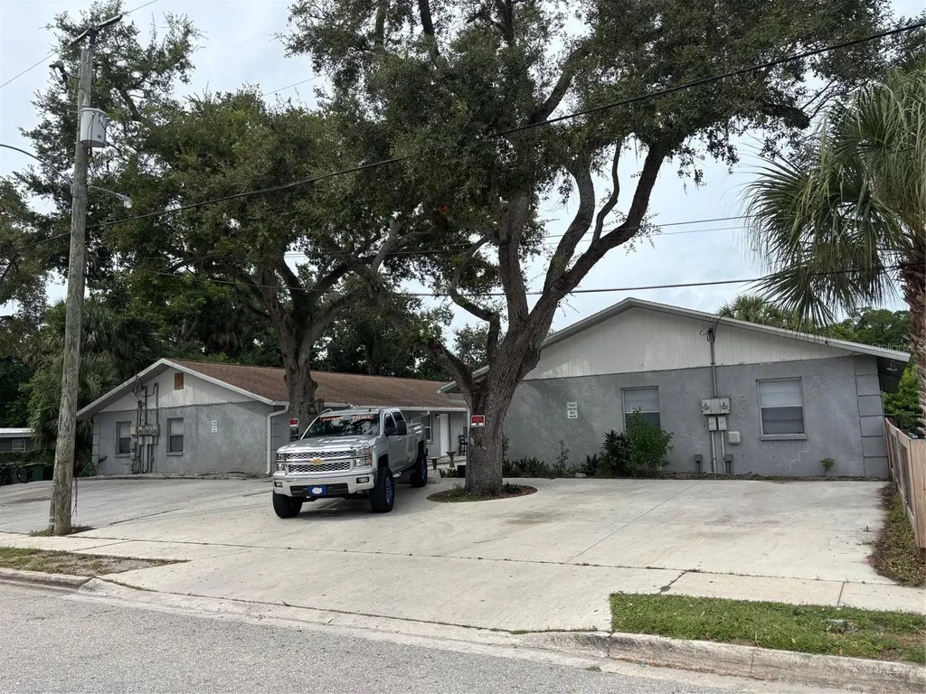 2381 Leon Avenue Sarasota FL 34234