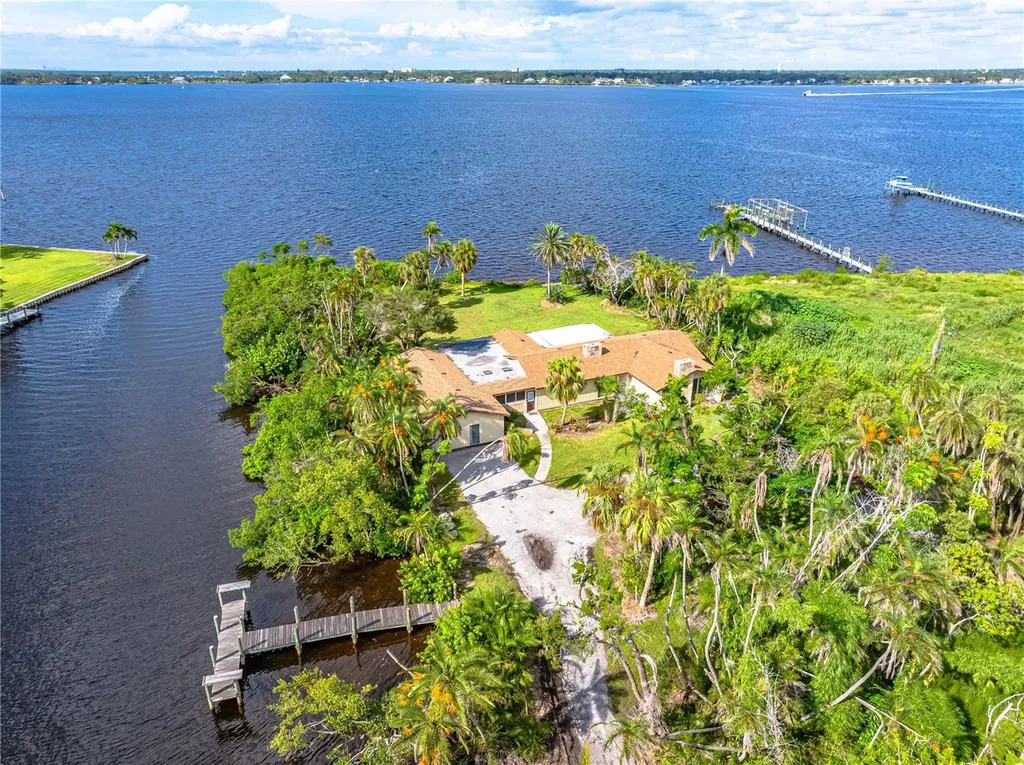 3620 Riverview Boulevard Bradenton FL 34205