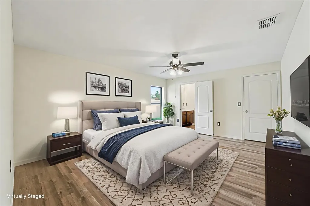 104 Jasmine Circle Kissimmee FL 34759