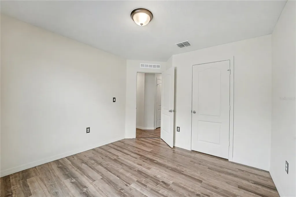 104 Jasmine Circle Kissimmee FL 34759