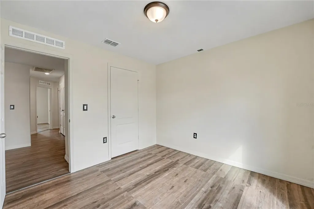 104 Jasmine Circle Kissimmee FL 34759