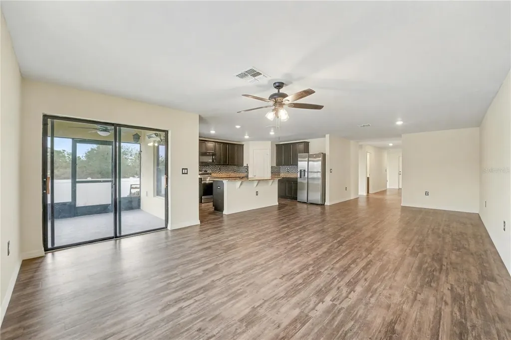 104 Jasmine Circle Kissimmee FL 34759