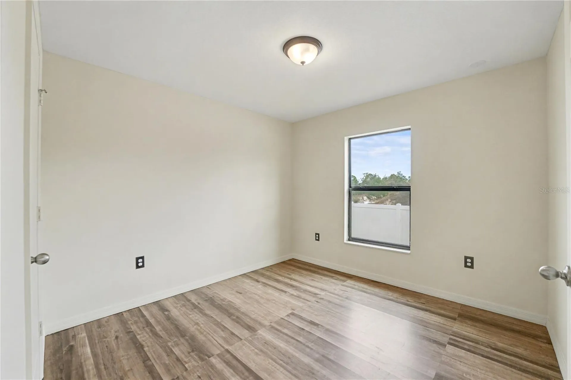 104 Jasmine Circle Kissimmee FL 34759