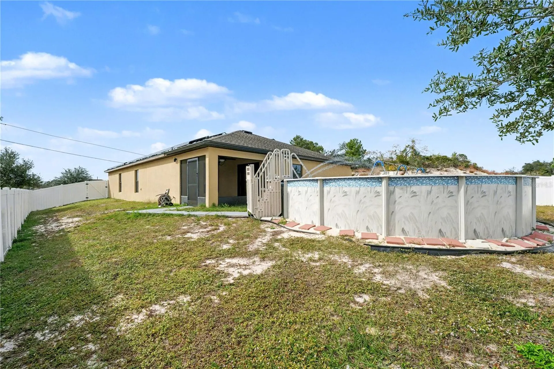 104 Jasmine Circle Kissimmee FL 34759