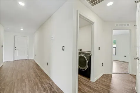 104 Jasmine Circle Kissimmee FL 34759
