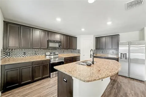 104 Jasmine Circle Kissimmee FL 34759