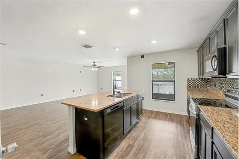 104 Jasmine Circle Kissimmee FL 34759