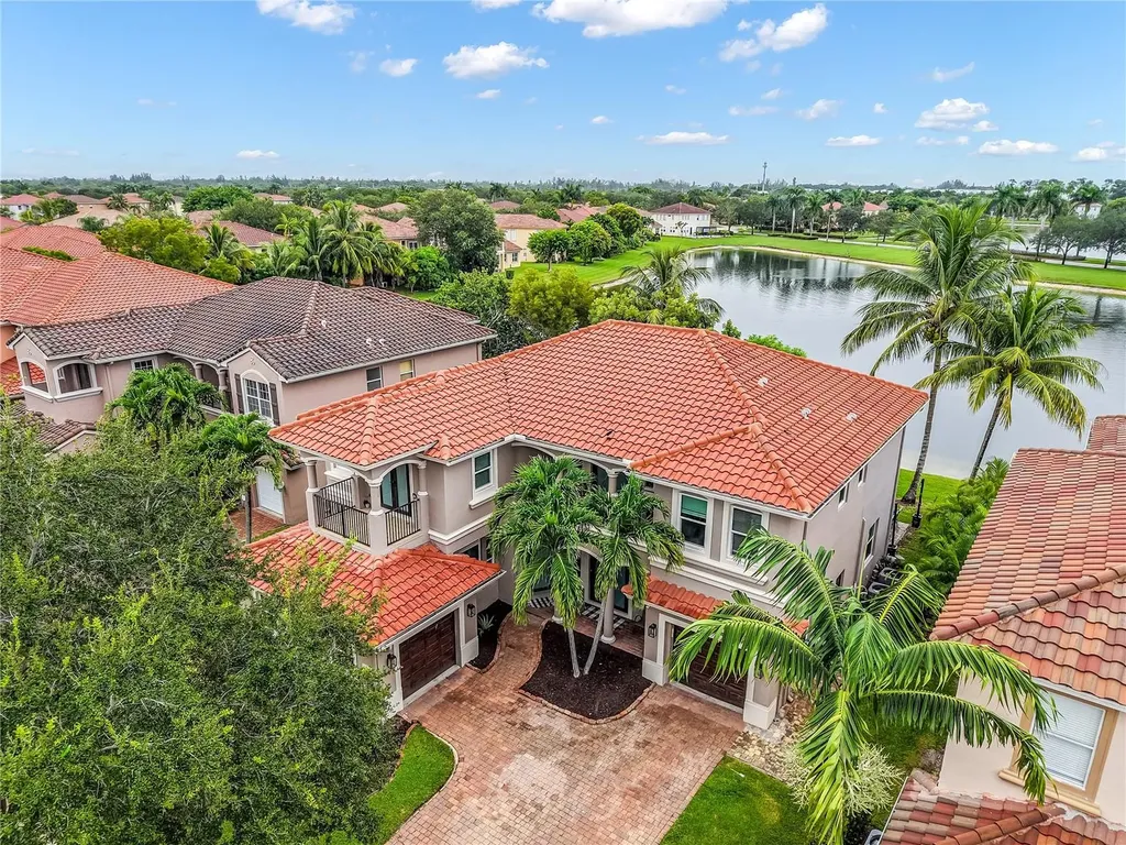 556 Cresta Circle West Palm Beach FL 33413