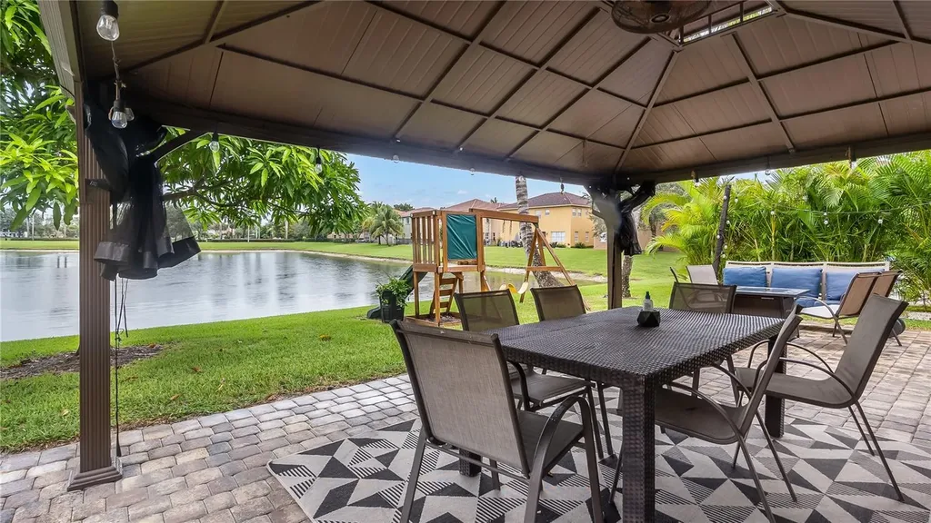 556 Cresta Circle West Palm Beach FL 33413