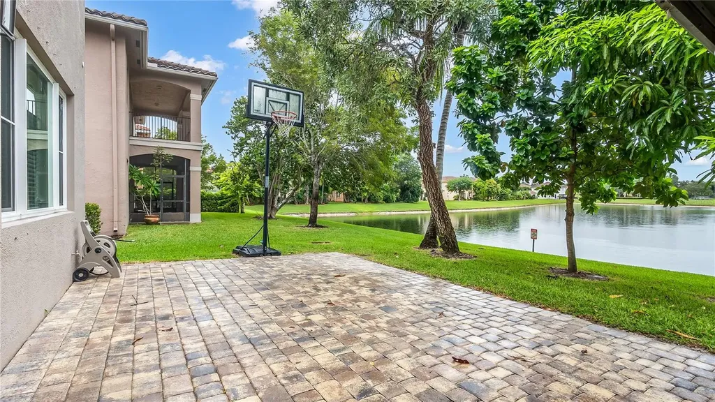 556 Cresta Circle West Palm Beach FL 33413