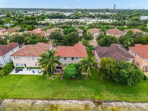 556 Cresta Circle West Palm Beach FL 33413