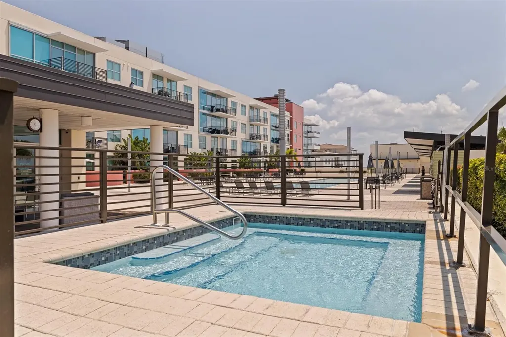 1208 E Kennedy Boulevard Tampa FL 33602