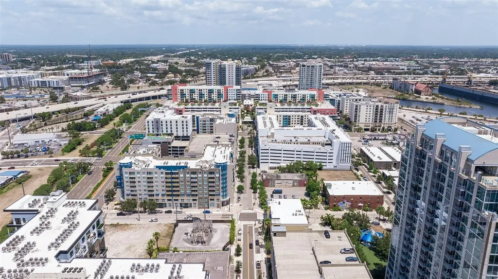 1208 E Kennedy Boulevard Tampa FL 33602