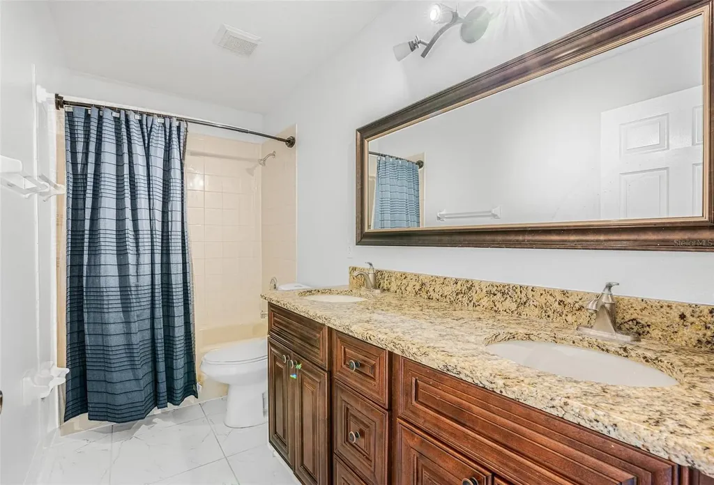 1892 Hammock Moss Drive Orlando FL 32820