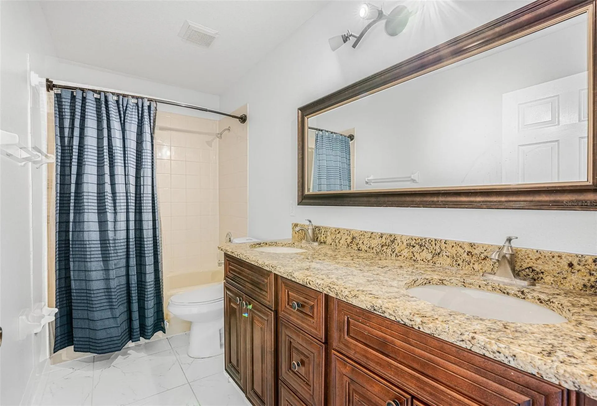 1892 Hammock Moss Drive Orlando FL 32820