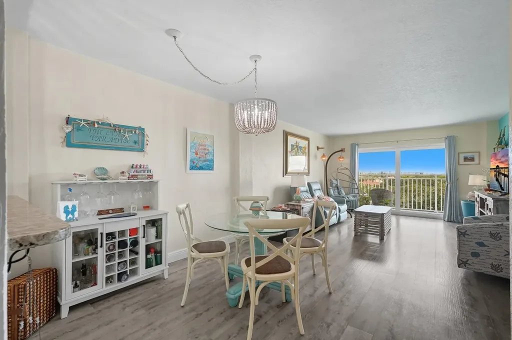 145 N Halifax Daytona Beach FL 32118