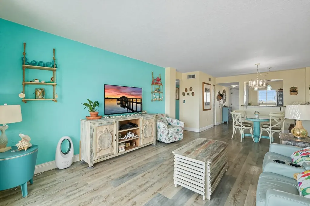 145 N Halifax Daytona Beach FL 32118