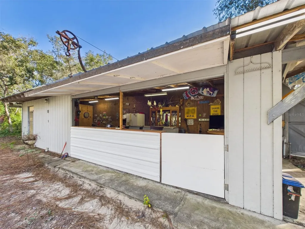 19651 SE 92nd Place Ocklawaha FL 32179