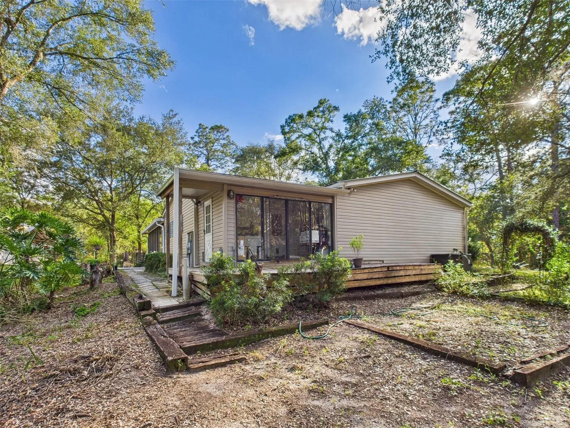 19651 SE 92nd Place Ocklawaha FL 32179