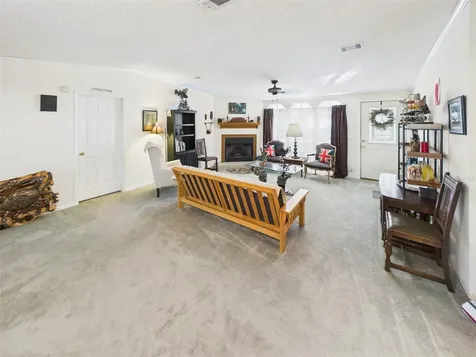 19651 SE 92nd Place Ocklawaha FL 32179