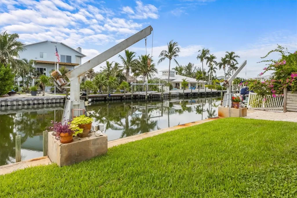 505 75th Street Holmes Beach FL 34217