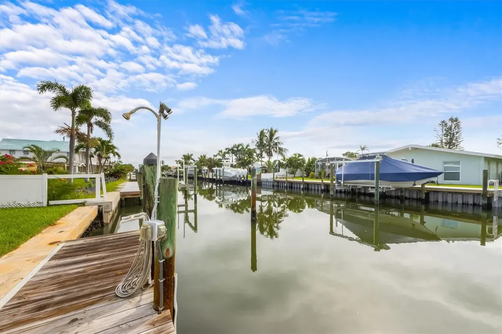 505 75th Street Holmes Beach FL 34217