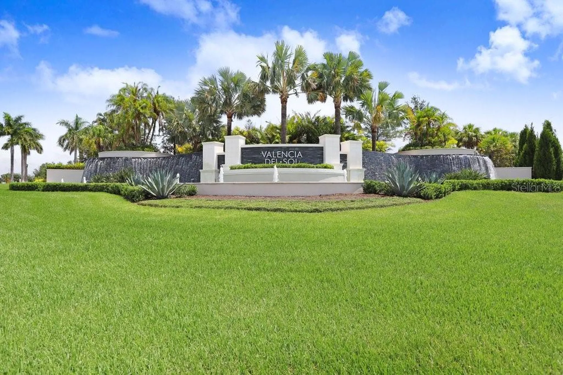 4749 Avila Lakes Drive Wimauma FL 33598