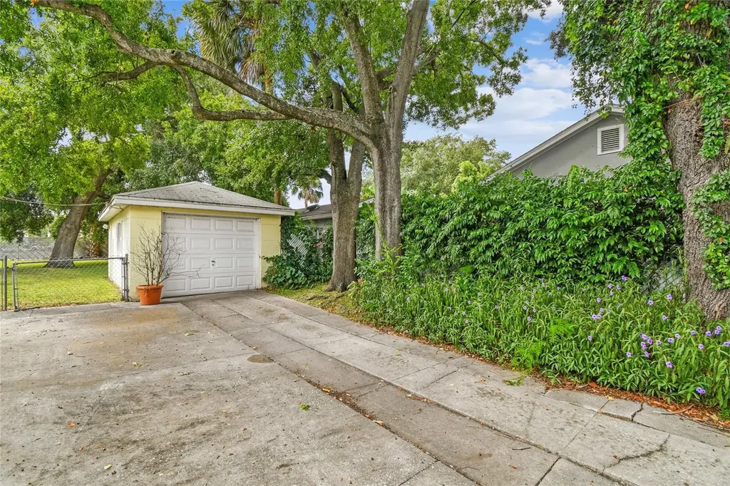 3004 W North A Street Tampa FL 33609