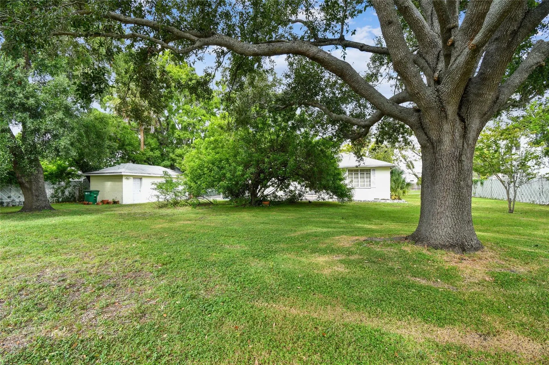 3004 W North A Street Tampa FL 33609
