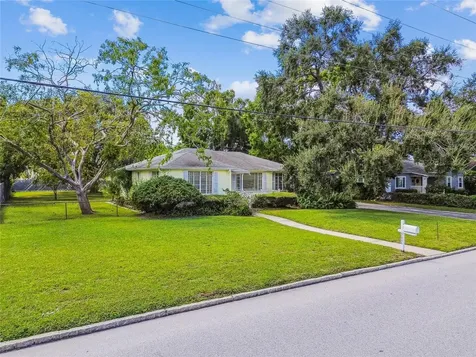 3004 W North A Street Tampa FL 33609