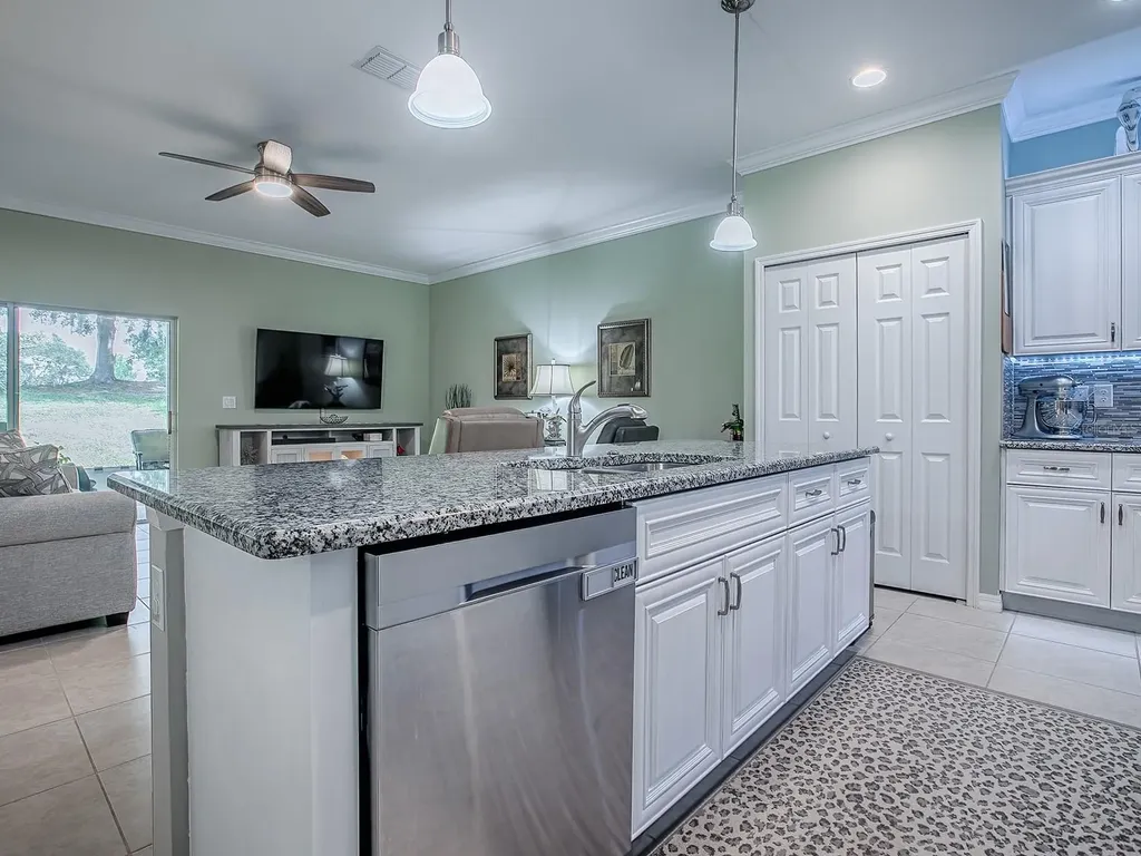 26939 White Plains Way Leesburg FL 34748