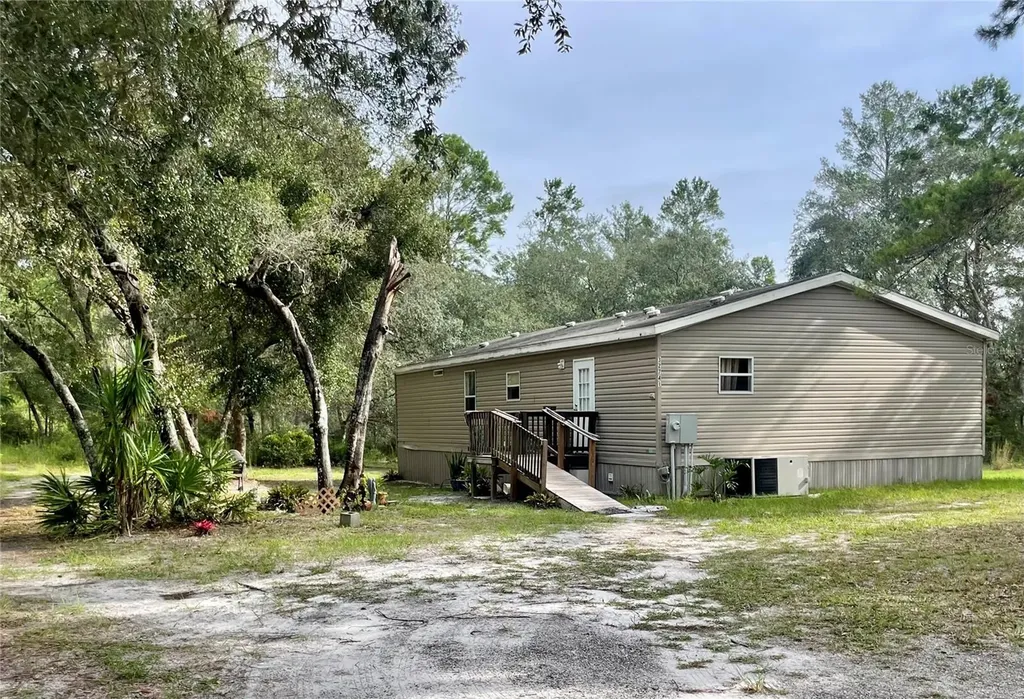 32741 Pine Road Eustis FL 32736