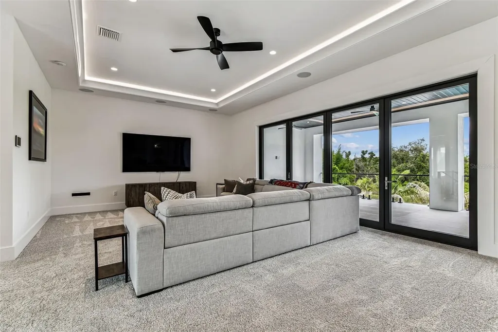 3321 Meander Lane Safety Harbor FL 34695