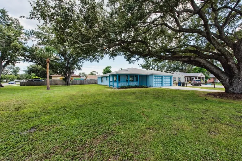 2326 28th Street N St Petersburg FL 33713