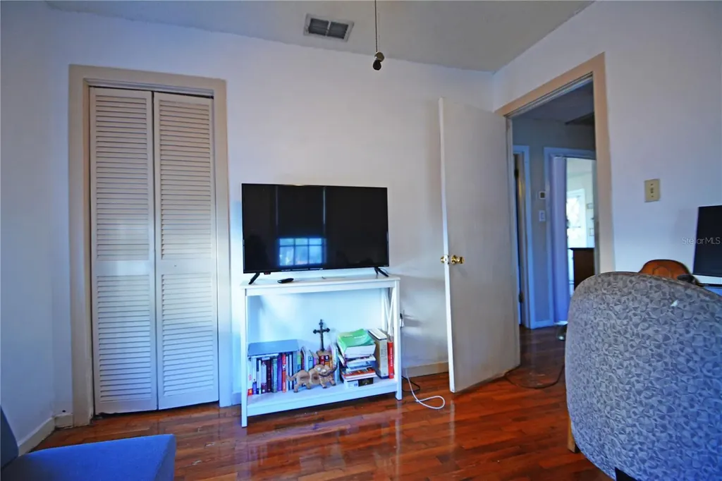 1405 E North Street Tampa FL 33604