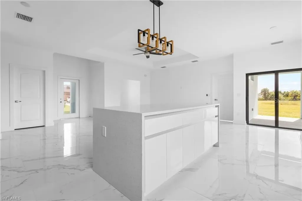 1806 NE 21st Place Cape Coral FL 33909