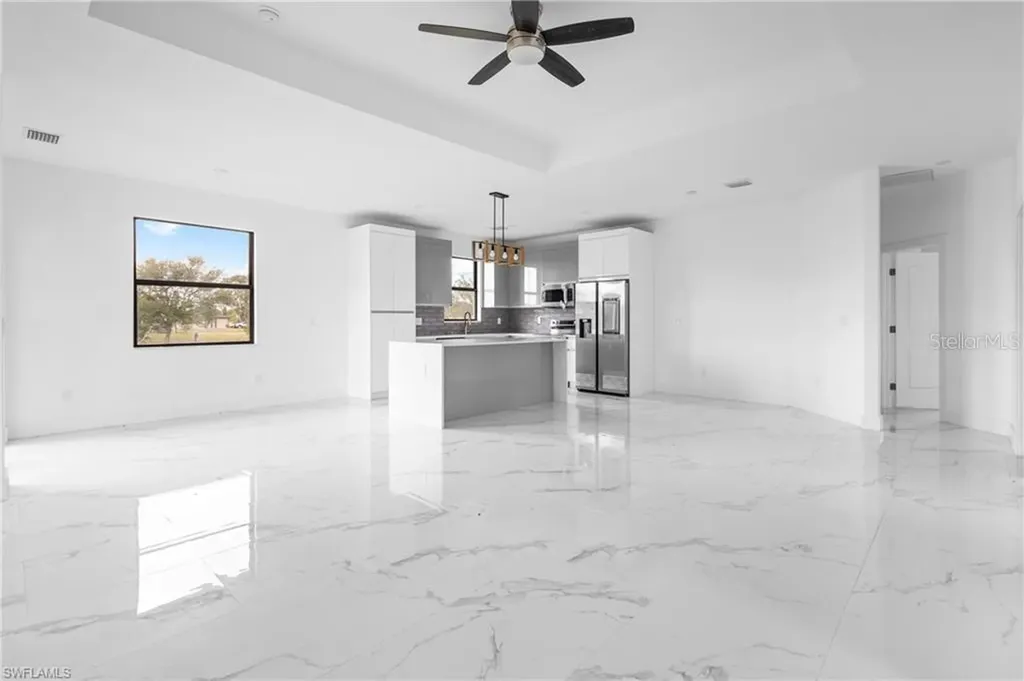 1806 NE 21st Place Cape Coral FL 33909