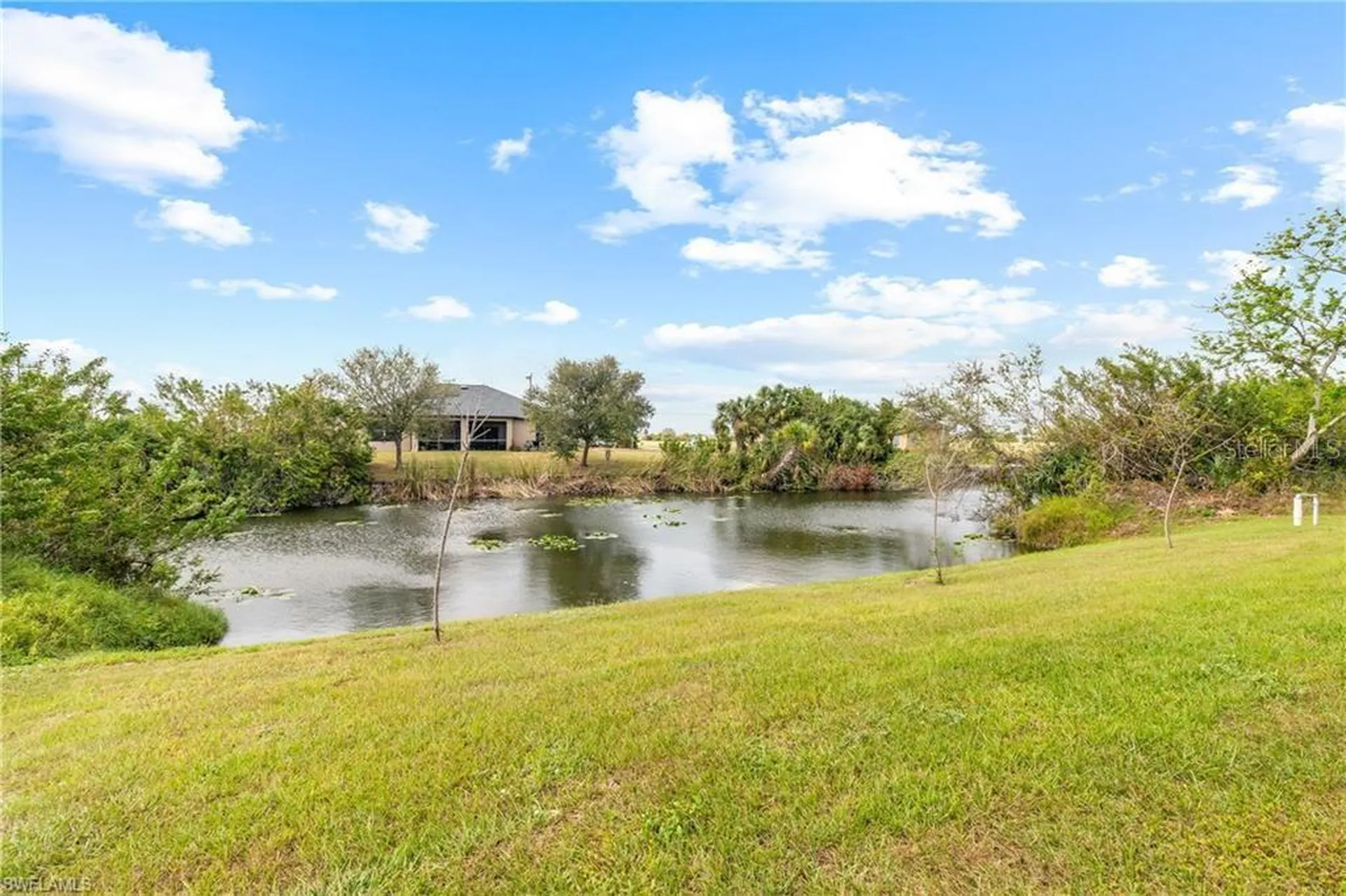 1806 NE 21st Place Cape Coral FL 33909